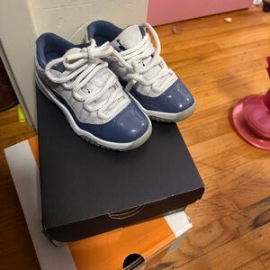 Jordan Kids Sneakers - White and Blue